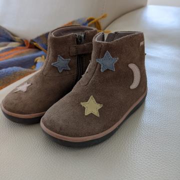 Otroški  usnjeni čeveljčki Camper, št. 23, zelo maro uporabljeni