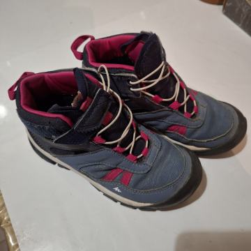 Otroški vodoodporni pohodniški čevlji Quechua št. 30