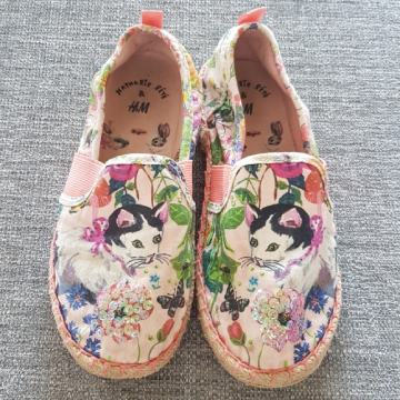 Platneni dekliški čevlji H&M št. 33