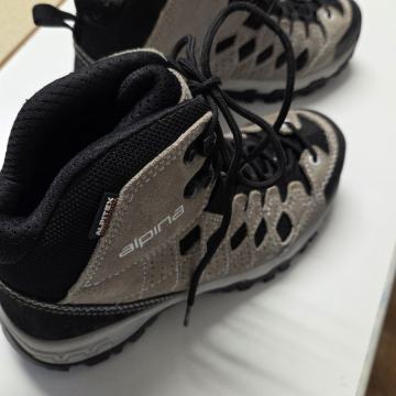 Pohodni čevlji -Alpina SIMBIA št. 38