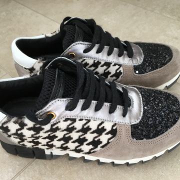 Prečudovite superge Dolce&Gabbana (ORIGINAL) št. 33 - kot nove