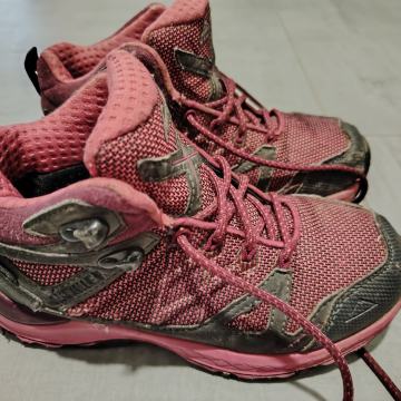 Pohodni gojzarji McKinley št. 32