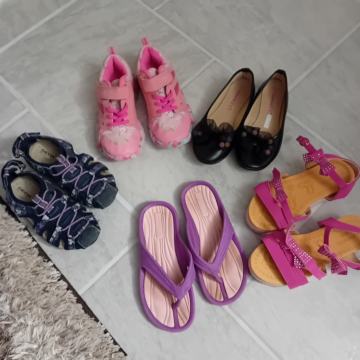 Prodam komplet obutve v št. 30(25€z poštnino)