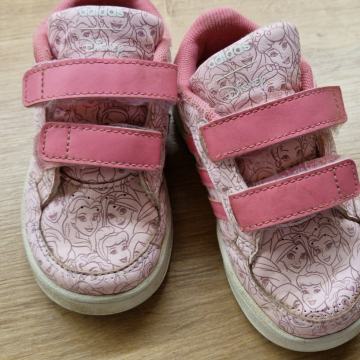 superge adidas velikost 23