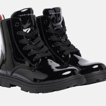 Tommy HILFIGER gležnarji 31 in 32