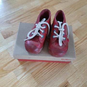 Usnjeni gležnarji Kickers 23