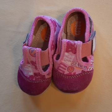 Usnjeni in platneni dekliški copati št. 18 znamka Bosa noga