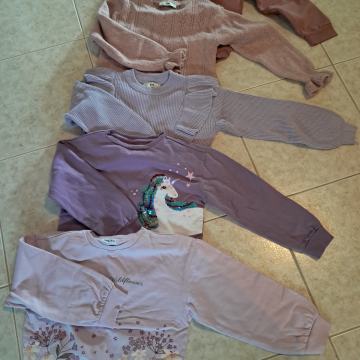 8x podložen pulover 128 + 2x podložene hlače 128