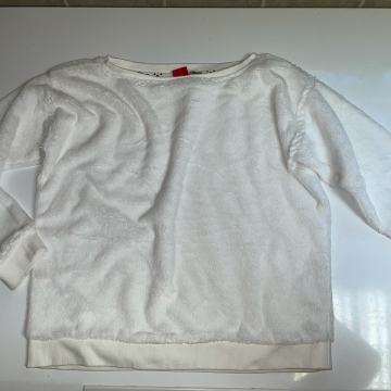 S oliver pulover vel.140