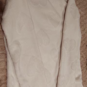 Pulover dekliški H&M št. 134/140 s srčki