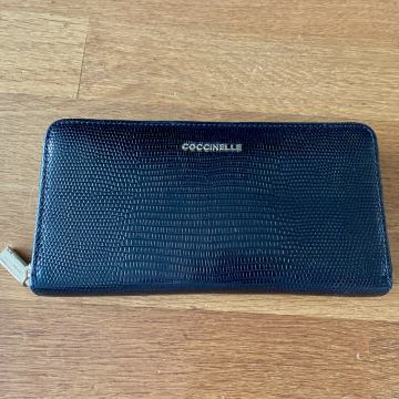 Denarnica Coccinelle