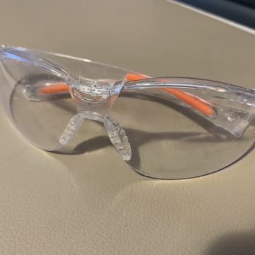 Zaščitna laboratorijska očala