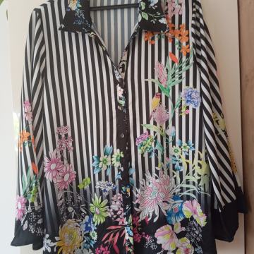 101 IDEES NOVA ČRNO CVETLIČNA BLUZA M/L