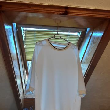 Bela bluza M