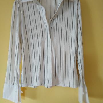 BELO ČRTASTA ELEGANTNA BLUZA Z ZADRGO 38/40/42