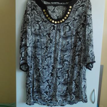 nova bluza št. 42