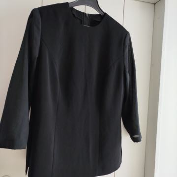 Črna ženska bluza za lepše priložnosti, št. 42