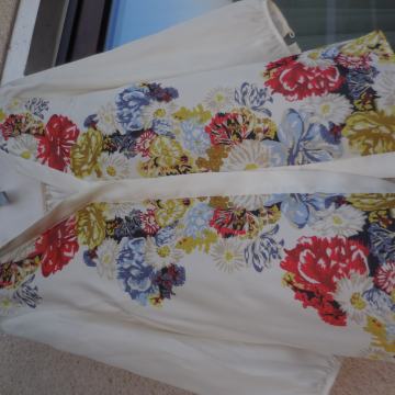 NOVA CVETLIČNA BLUZA H&M