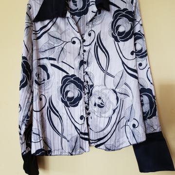 ELEGANTNA BEŽ CVETLIČNA BLUZA 38