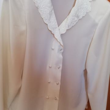 Elegantna bluza M