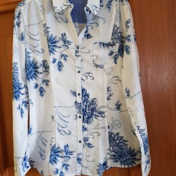 GUESS BELO CVETLIČNA BOMBAŽNA BLUZA S/M