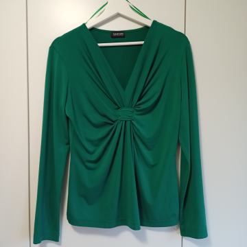 Kot nov top znamke Taifun velikost 38/40