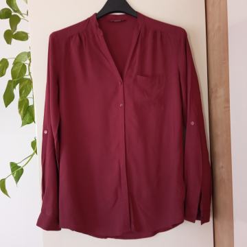 NOVA VISKOZNA RDEČA BLUZA S/M