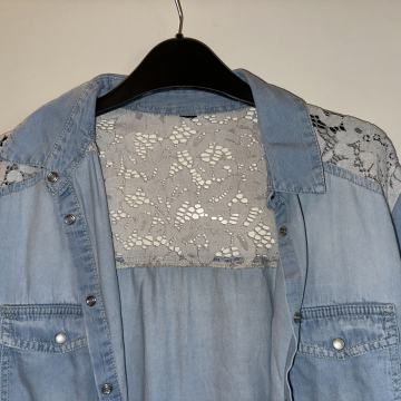 Bluza s čipko