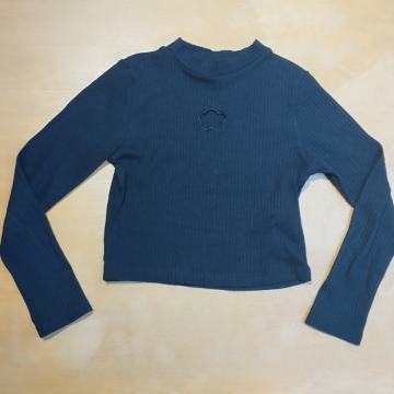 Crop top majica 146