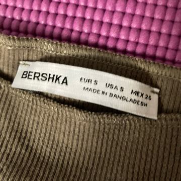 Dve novi majici Bershka