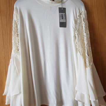 JOSEPH A. SVEČANA BELA MAJČKA S ČIPKO M/L MPC 60$