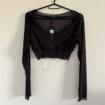 Prosojen crop top Nasty gal