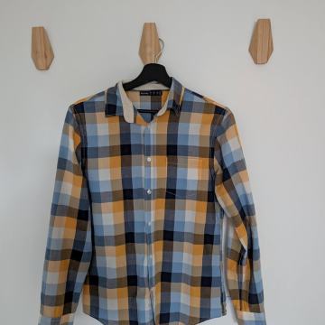 Bershka karirasta srajca dolgi rokavi, velikost XS,dejanska velikost M