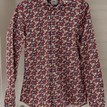 S MOŠKA SRAJCA ZARA