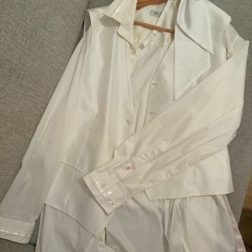 Poročna srajca, telovnik in kravata