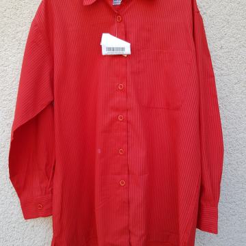 RDEČE ČRTASTA SRAJCA Z ETIKETO M/L