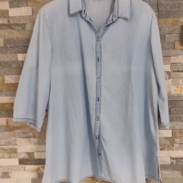 Svetlo modra jeans srajca