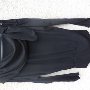 ČRNA ELEGANTNA TUNIKA 40