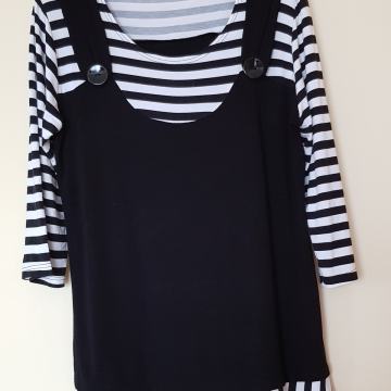 ČRNO BELA ČRTASTA TUNIKA XL