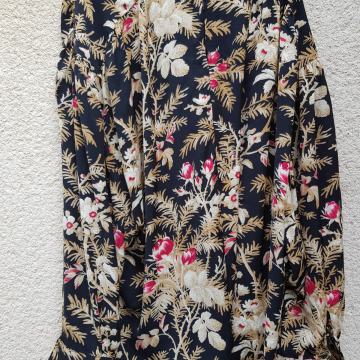 NOVA ČRNO CVETLIČNA TUNIKA XL/XXL