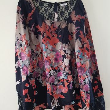 KAFFE NOVA ČRNO CVETLIČNA VISKOZNA TUNIKA 40/42