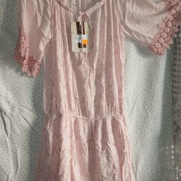 Oblacila iz LANA in bombaža