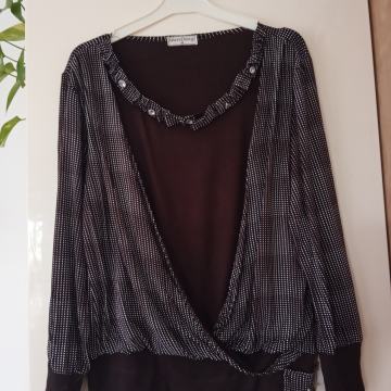 RJAVO BELO PIKASTA TUNIKA 2 v 1 M