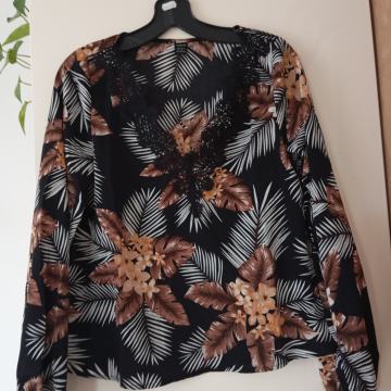 SHEIN ČRNO RJAVA CVETLIČNA TUNIKA S ČIPKO 34/36