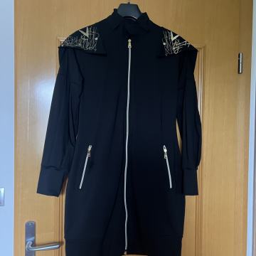 Tunika, 36, And by Andraž