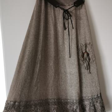 Čudovito romantično dolgo krilo "boho style"