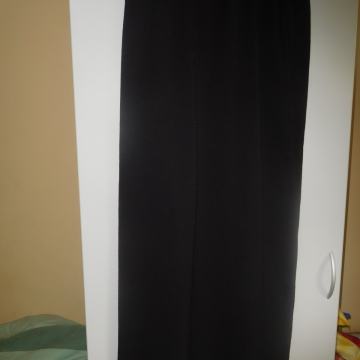 Dolgo črno krilo - velikost M