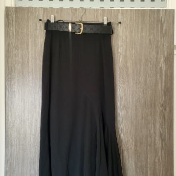 Elegantno kvalitetno žensko krilo 36