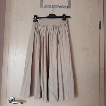 Bež krilo McGregor M