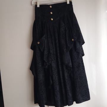 MAXI ČRNO SVEČANO KRILO 38/40